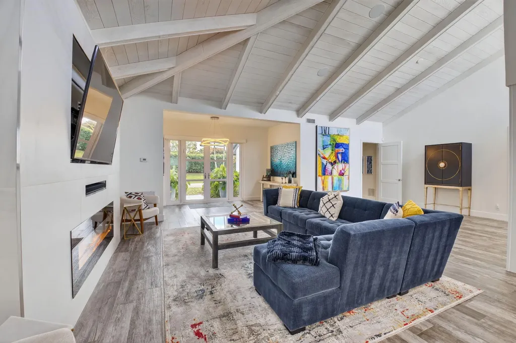 4869 Pineview Circle Delray Beach FL 33445