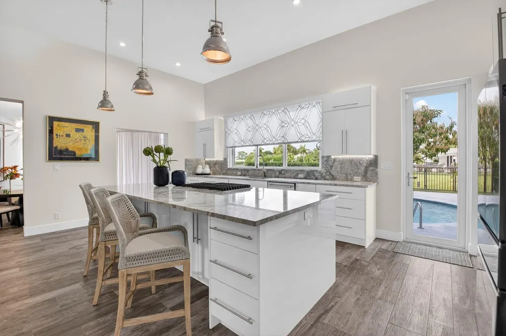 4869 Pineview Circle Delray Beach FL 33445