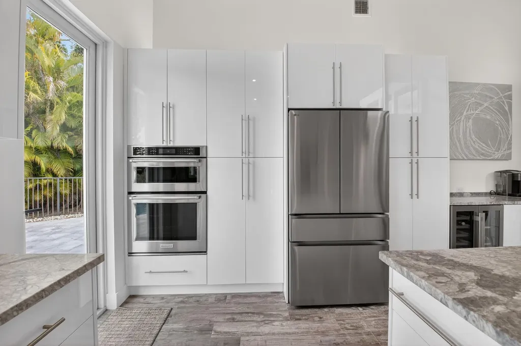 4869 Pineview Circle Delray Beach FL 33445