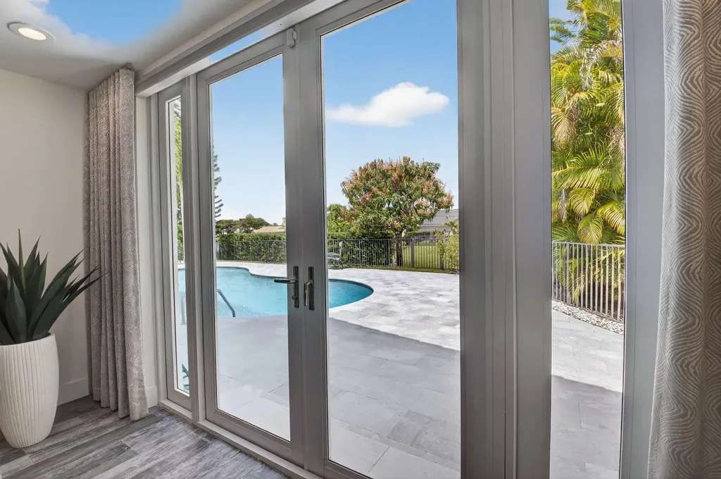 4869 Pineview Circle Delray Beach FL 33445