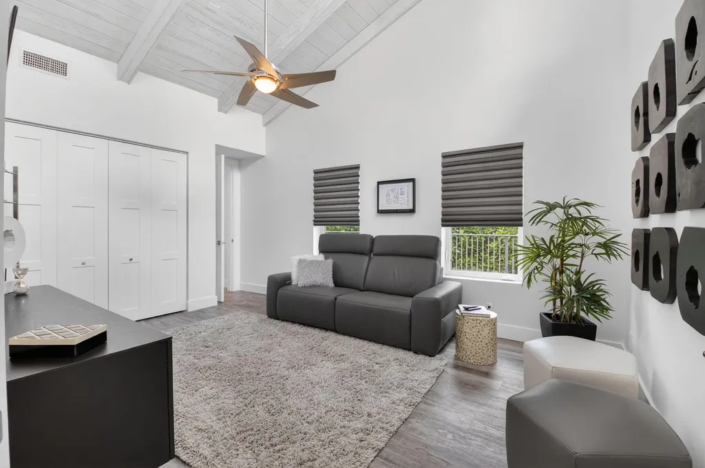 4869 Pineview Circle Delray Beach FL 33445
