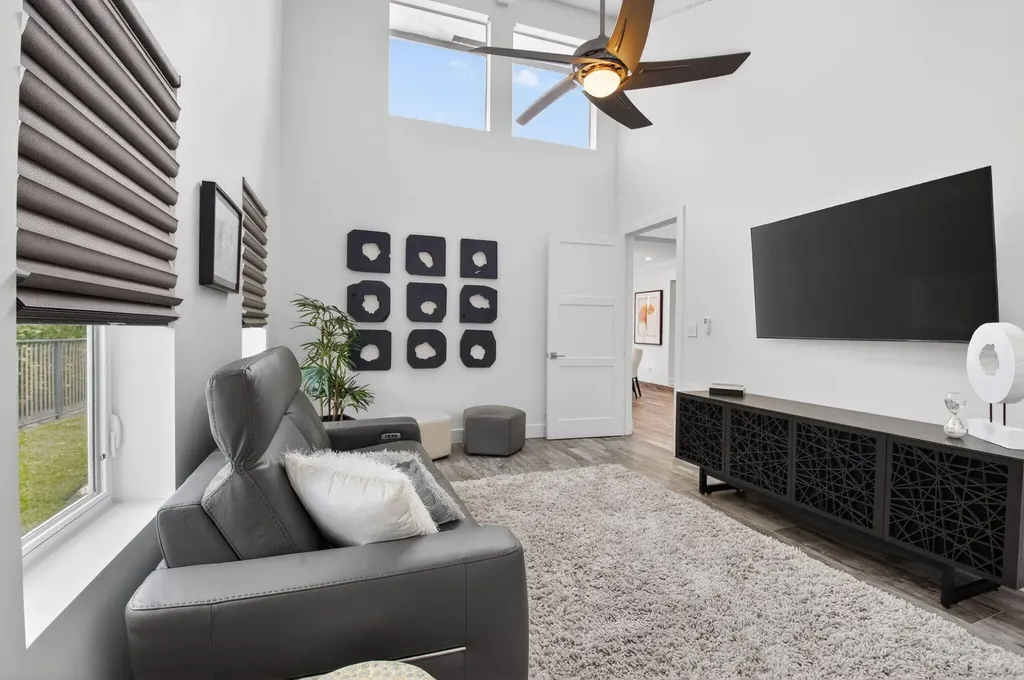 4869 Pineview Circle Delray Beach FL 33445