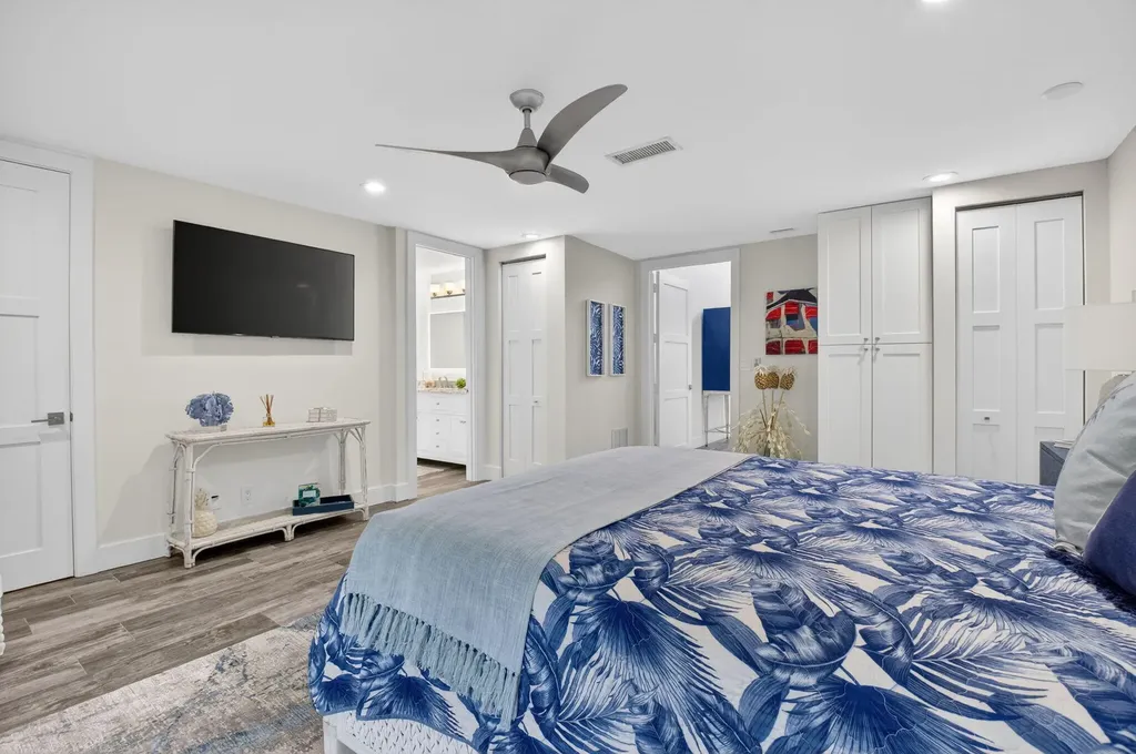 4869 Pineview Circle Delray Beach FL 33445