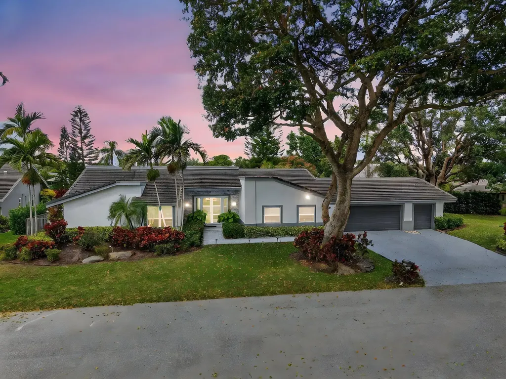4869 Pineview Circle Delray Beach FL 33445