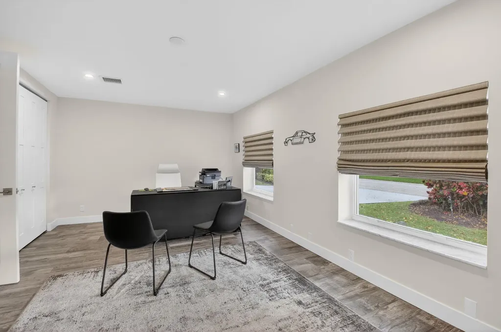 4869 Pineview Circle Delray Beach FL 33445