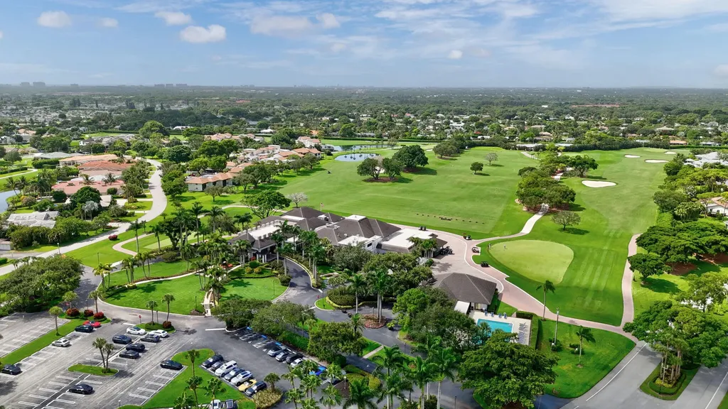 4869 Pineview Circle Delray Beach FL 33445