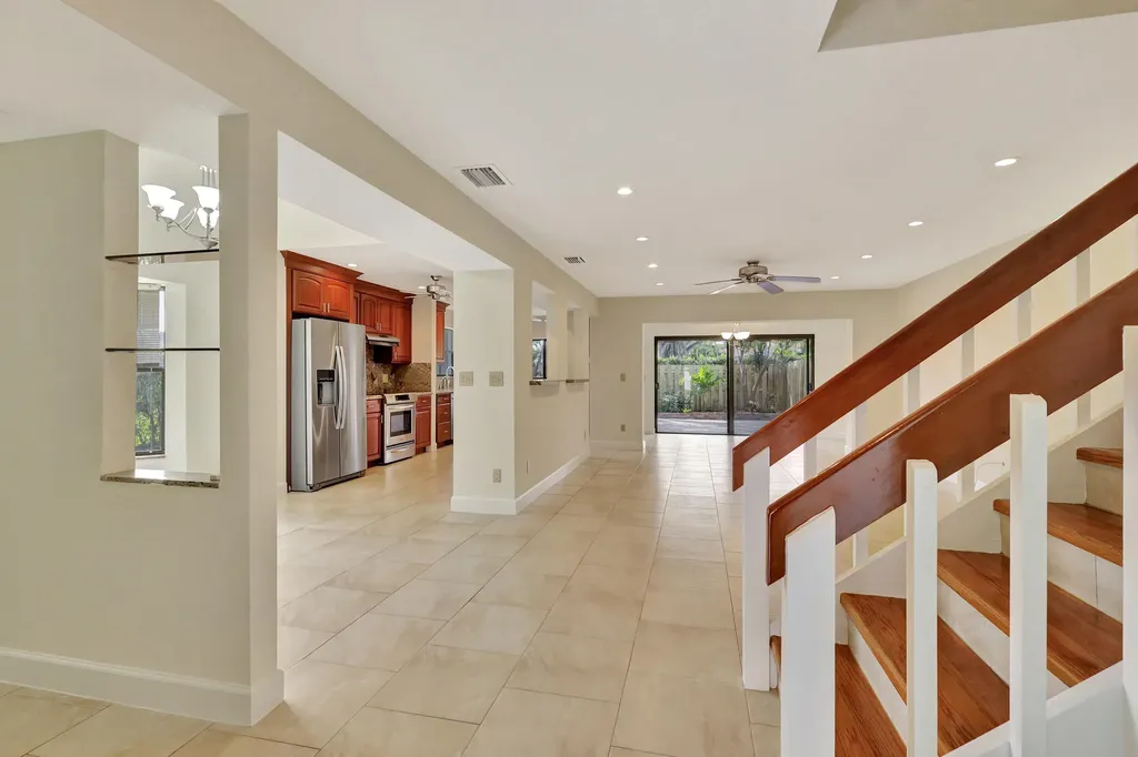 3516 Harbor Circle Delray Beach FL 33483