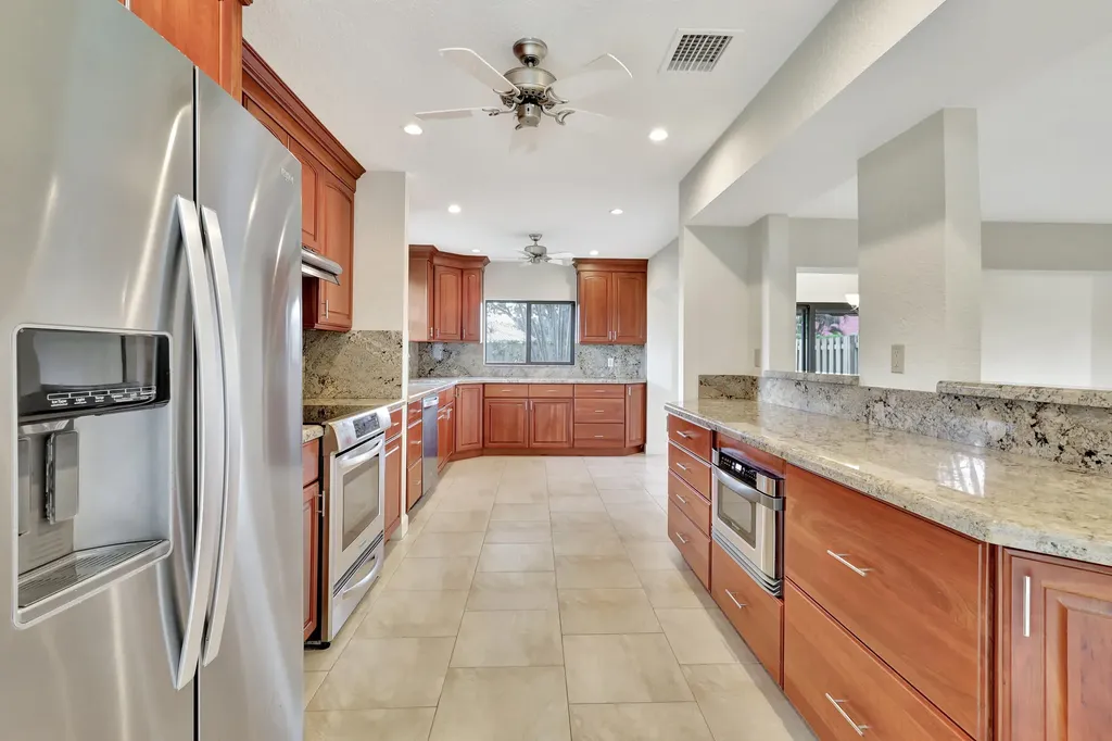 3516 Harbor Circle Delray Beach FL 33483