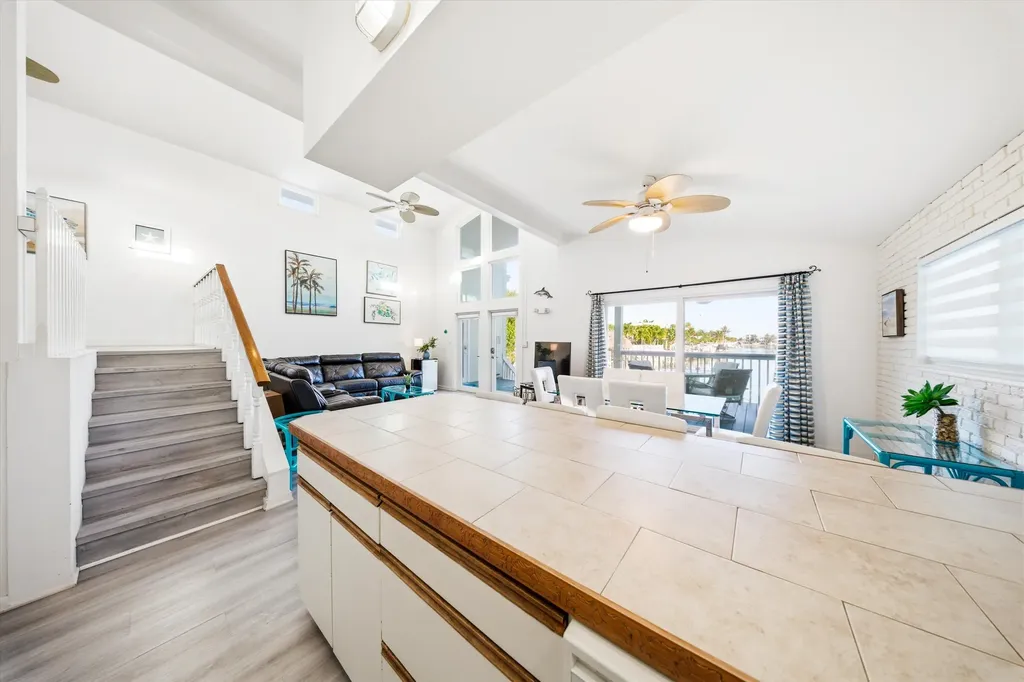 340 E Ocean Drive Key Colony Beach FL