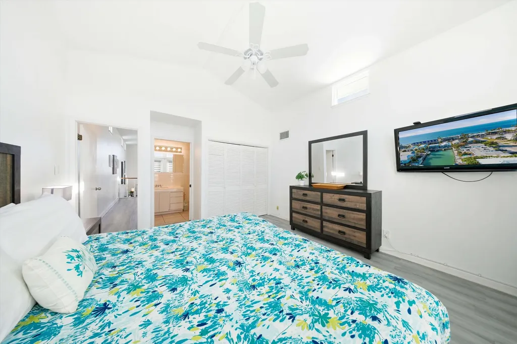340 E Ocean Drive Key Colony Beach FL