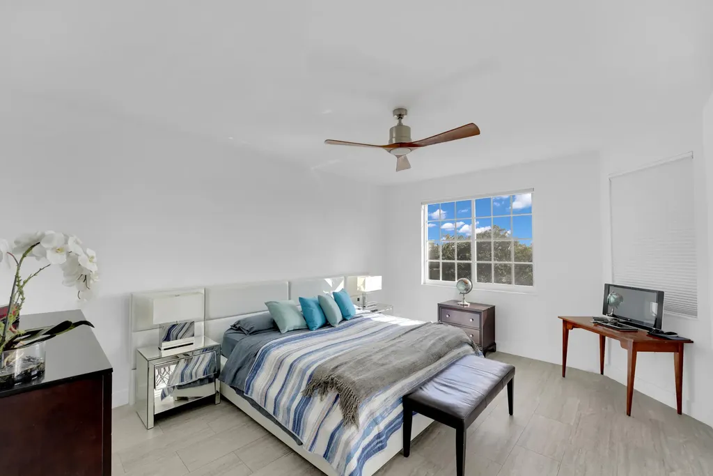 4114 W Palm Aire Drive Pompano Beach FL 33069
