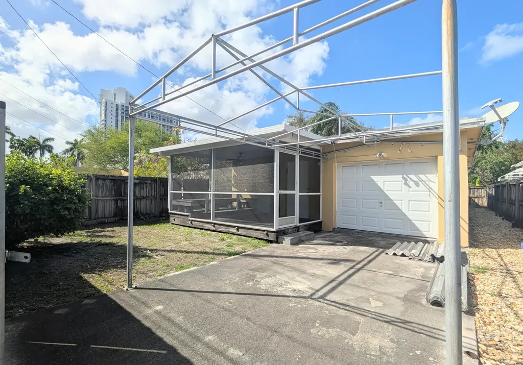 1626 Tyler Street Hollywood FL 33020