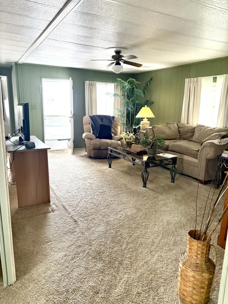 129 E Caribbean Port St Lucie FL 34952