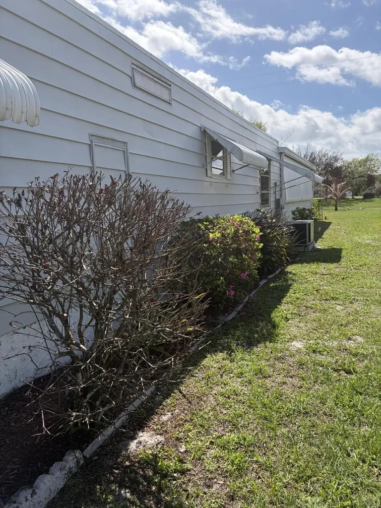 129 E Caribbean Port St Lucie FL 34952