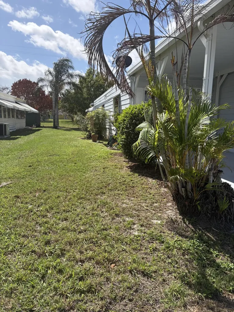 129 E Caribbean Port St Lucie FL 34952