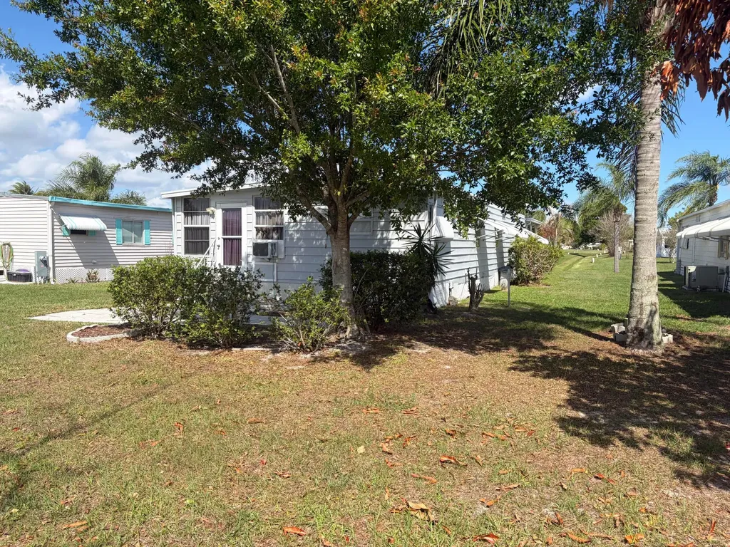 129 E Caribbean Port St Lucie FL 34952