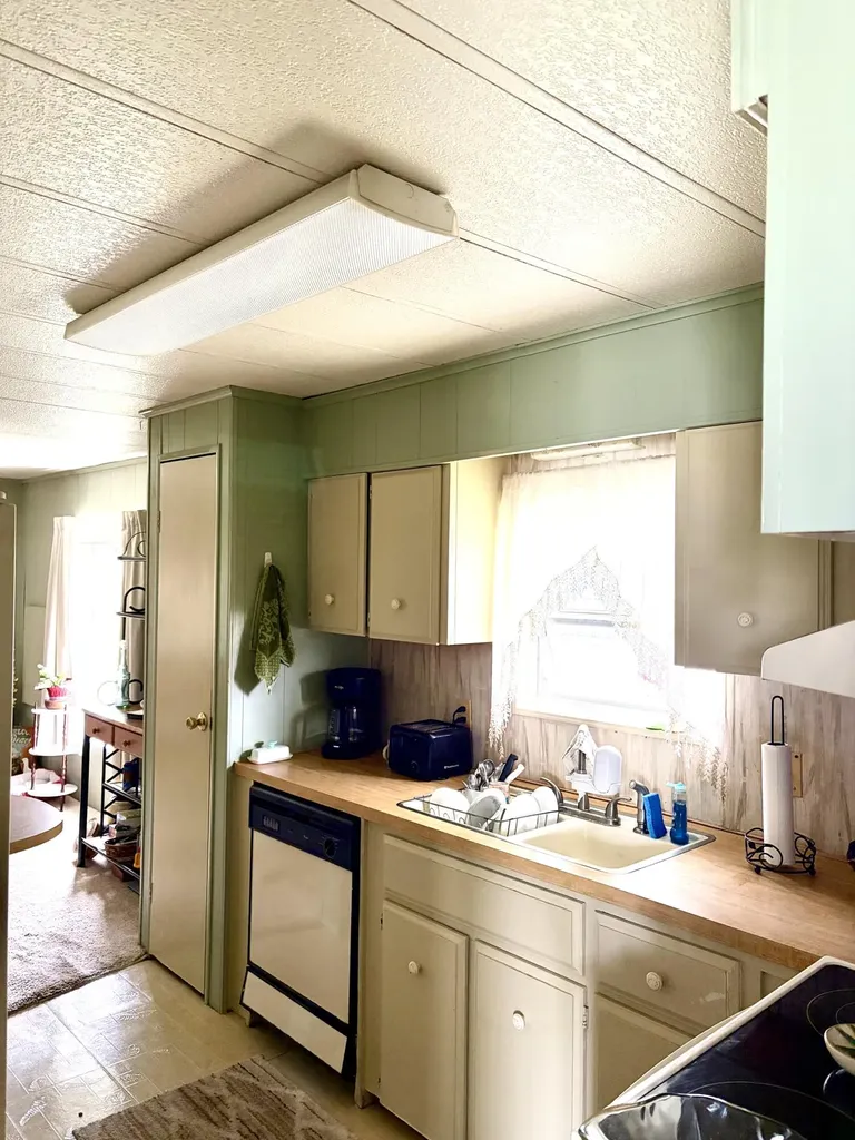 129 E Caribbean Port St Lucie FL 34952