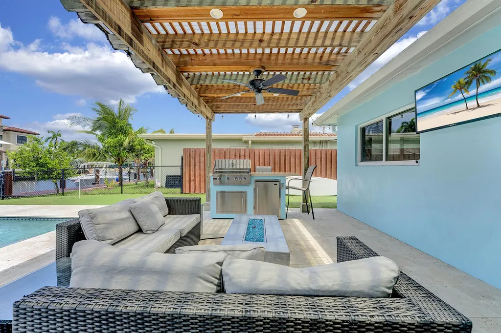2291 SE 15th Street Pompano Beach FL 33062