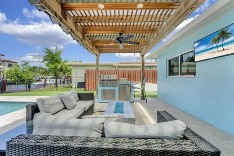 2291 SE 15th Street Pompano Beach FL 33062
