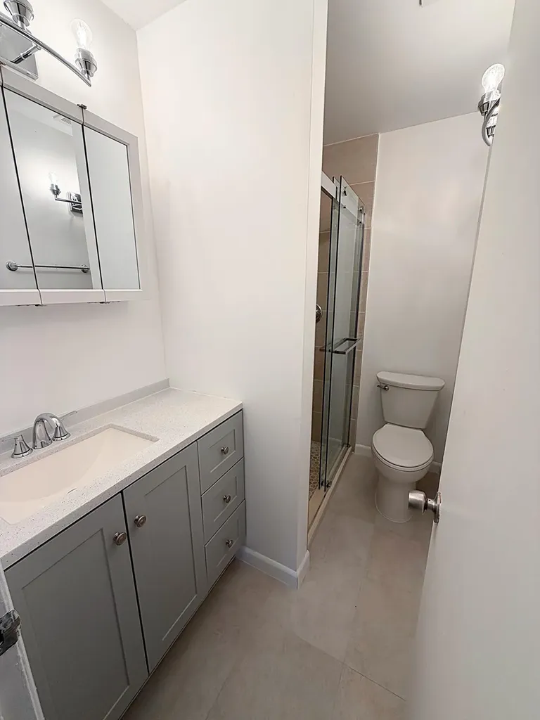 650 SW 2nd SW Boca Raton FL 33432