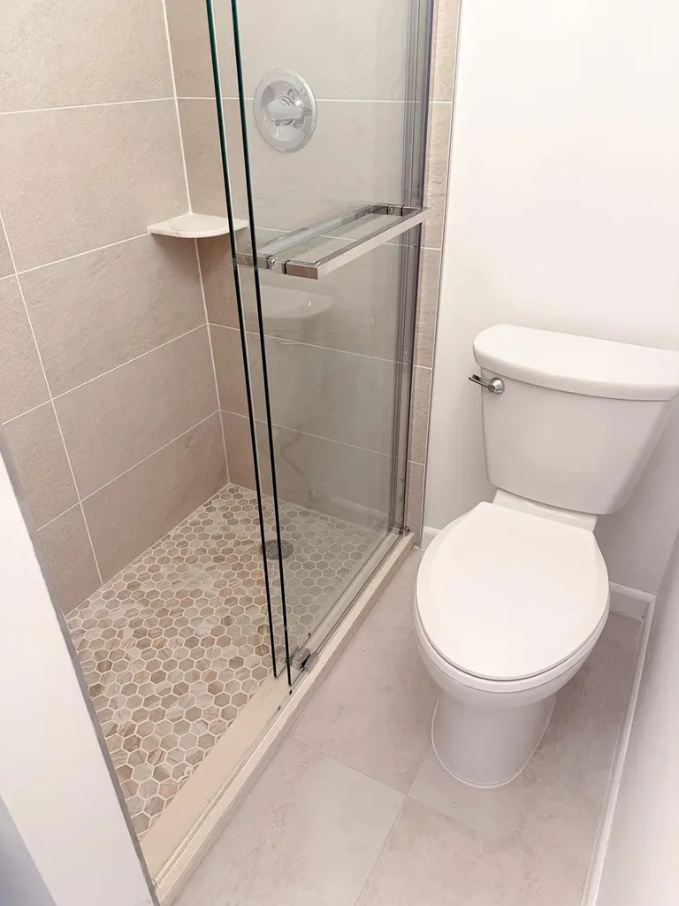 650 SW 2nd SW Boca Raton FL 33432