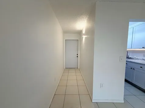 650 SW 2nd SW Boca Raton FL 33432