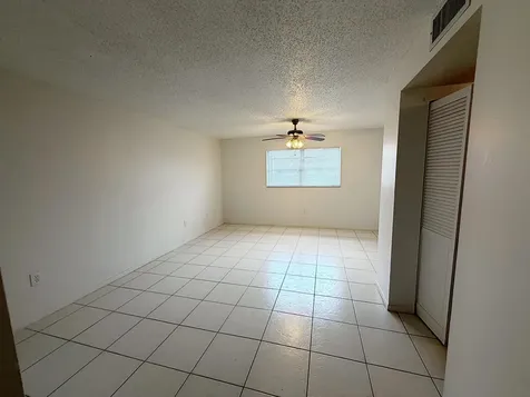 650 SW 2nd SW Boca Raton FL 33432