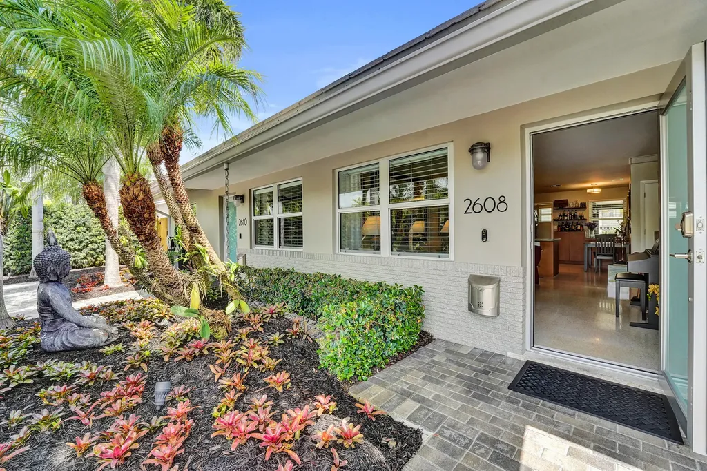 2610 NE 10th Terrace Wilton Manors FL 33334
