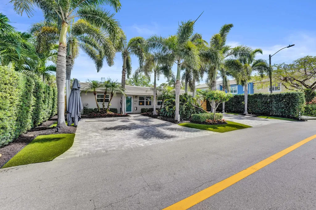 2610 NE 10th Terrace Wilton Manors FL 33334