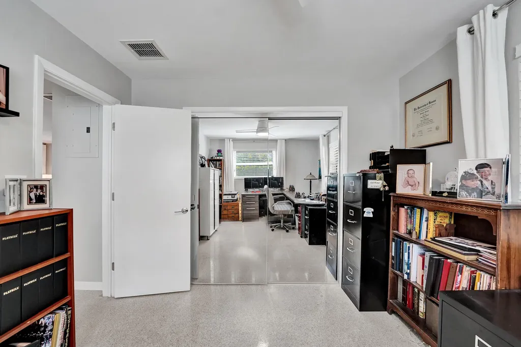 2610 NE 10th Terrace Wilton Manors FL 33334