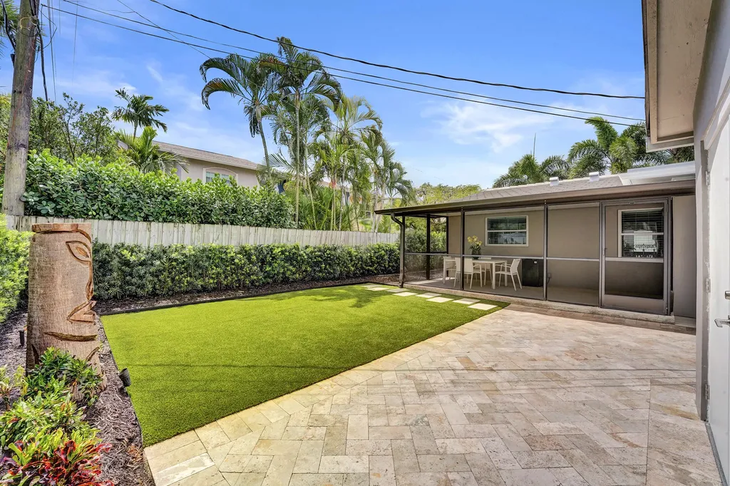 2610 NE 10th Terrace Wilton Manors FL 33334