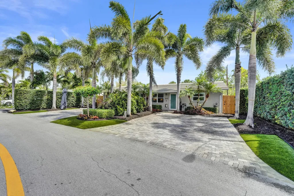 2610 NE 10th Terrace Wilton Manors FL 33334