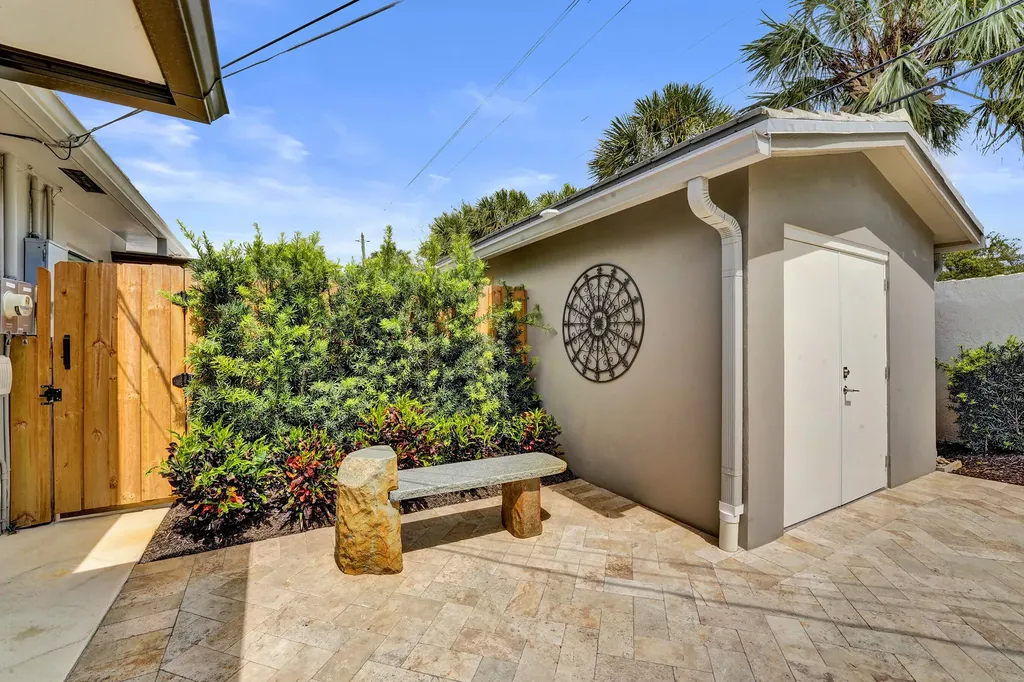 2610 NE 10th Terrace Wilton Manors FL 33334