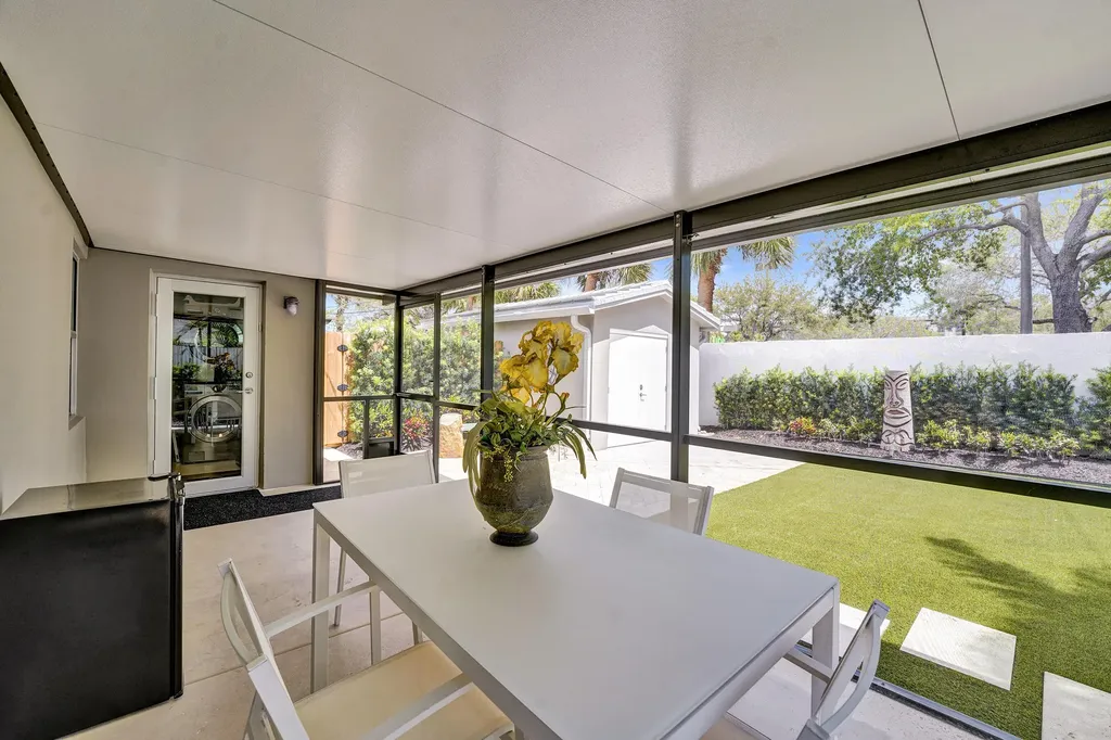 2610 NE 10th Terrace Wilton Manors FL 33334