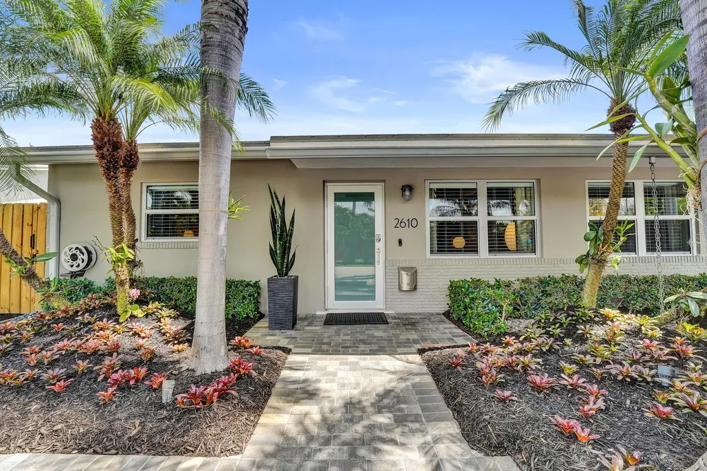 2610 NE 10th Terrace Wilton Manors FL 33334