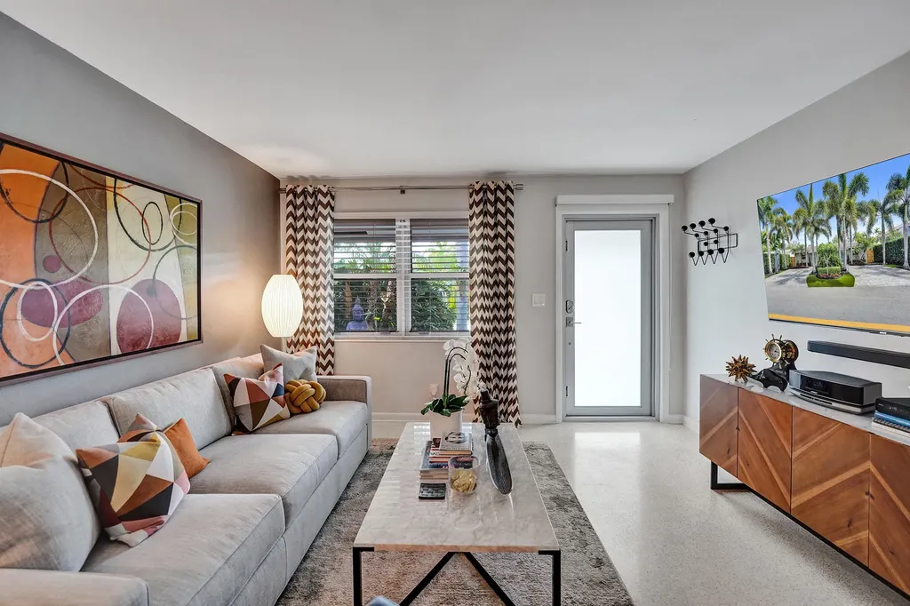 2610 NE 10th Terrace Wilton Manors FL 33334