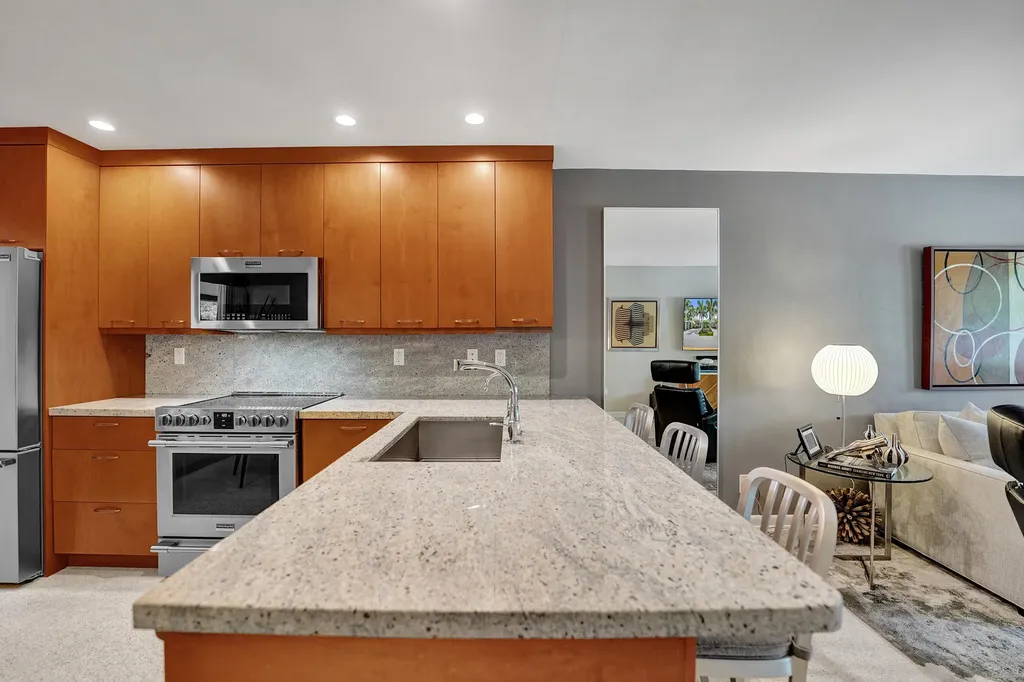 2610 NE 10th Terrace Wilton Manors FL 33334