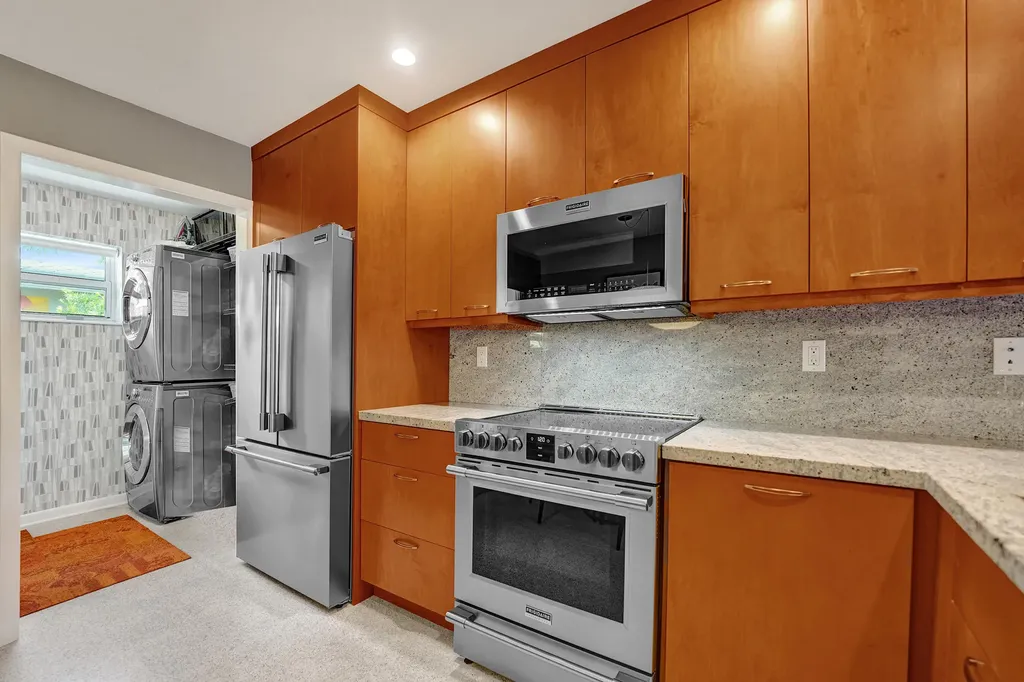 2610 NE 10th Terrace Wilton Manors FL 33334