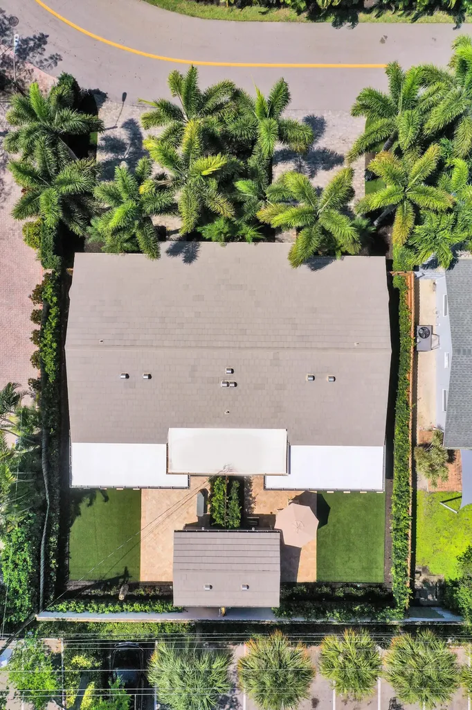 2610 NE 10th Terrace Wilton Manors FL 33334