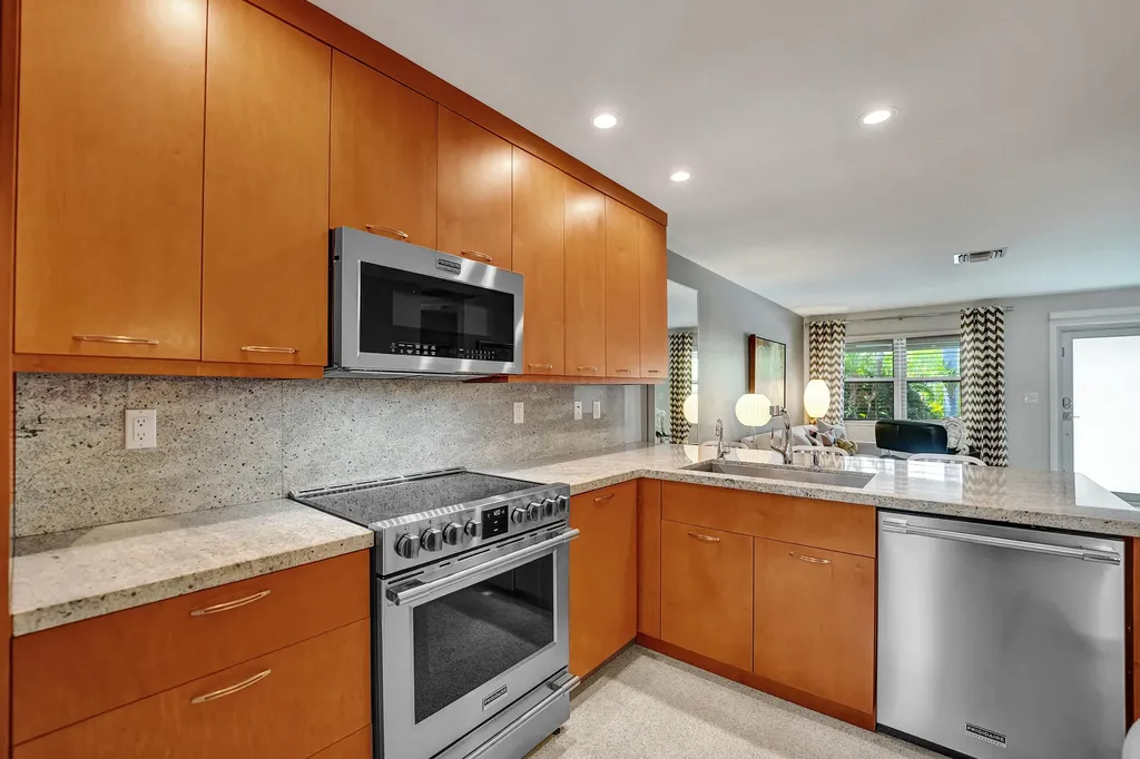 2610 NE 10th Terrace Wilton Manors FL 33334