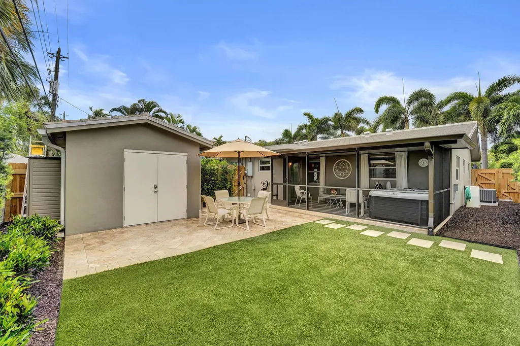 2610 NE 10th Terrace Wilton Manors FL 33334