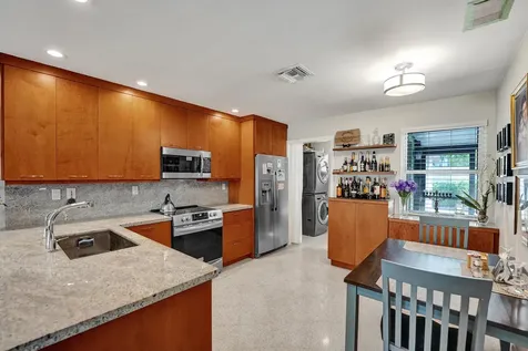 2610 NE 10th Terrace Wilton Manors FL 33334