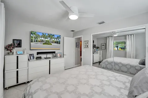 2610 NE 10th Terrace Wilton Manors FL 33334