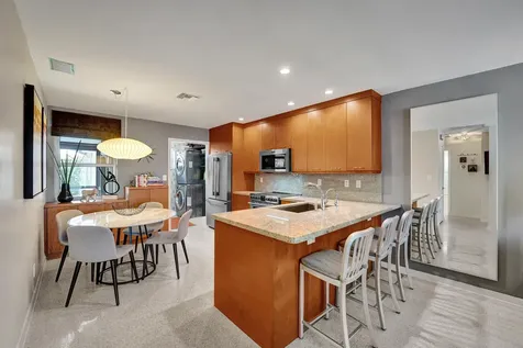 2610 NE 10th Terrace Wilton Manors FL 33334