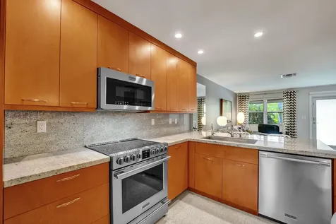 2610 NE 10th Terrace Wilton Manors FL 33334