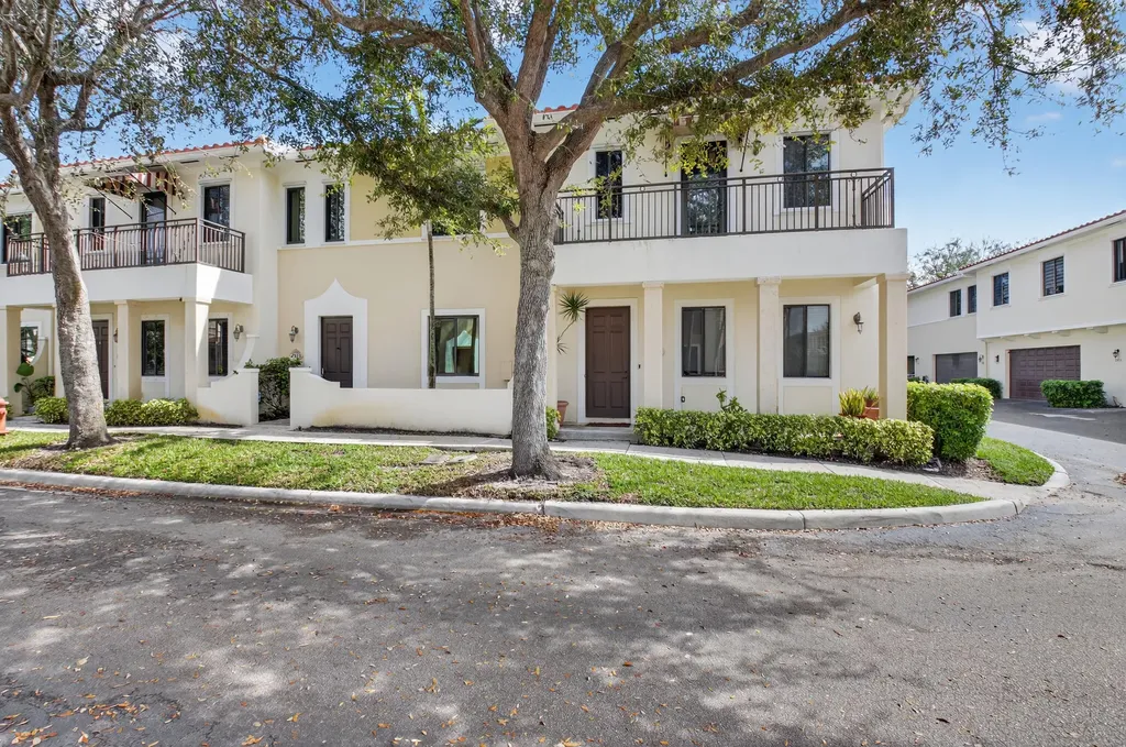 2515 Venetian Court Boynton Beach FL 33426