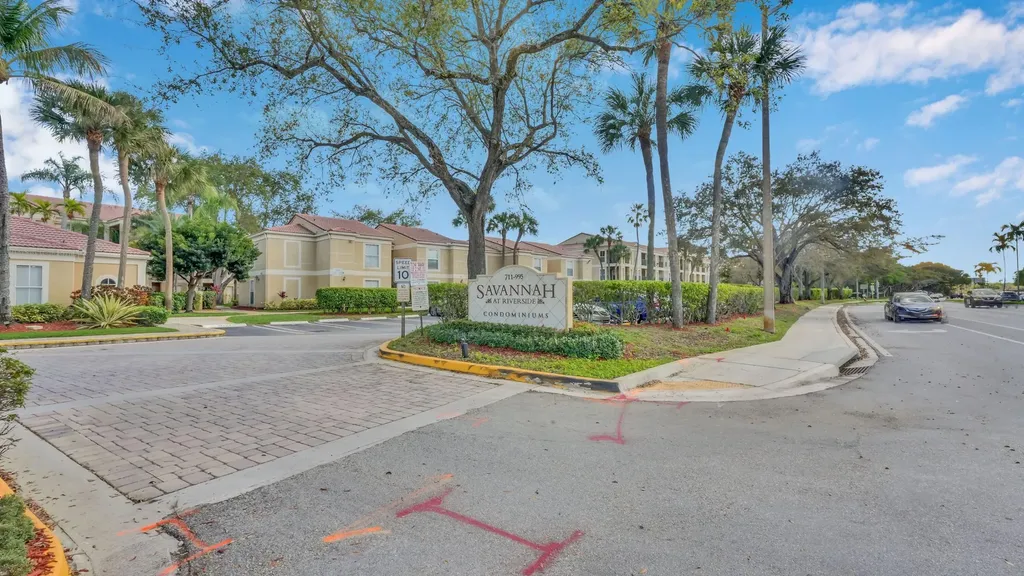 875 Riverside Drive Coral Springs FL 33071