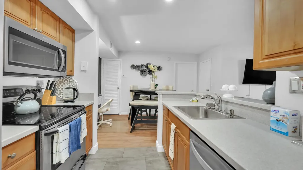 875 Riverside Drive Coral Springs FL 33071