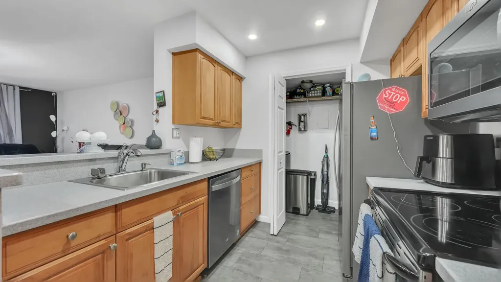 875 Riverside Drive Coral Springs FL 33071