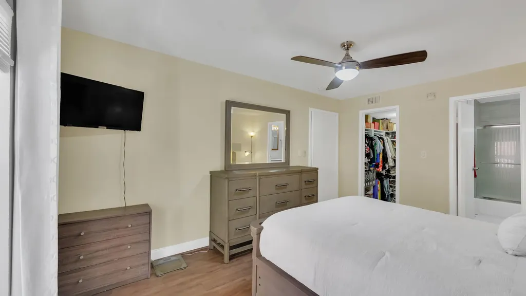 875 Riverside Drive Coral Springs FL 33071